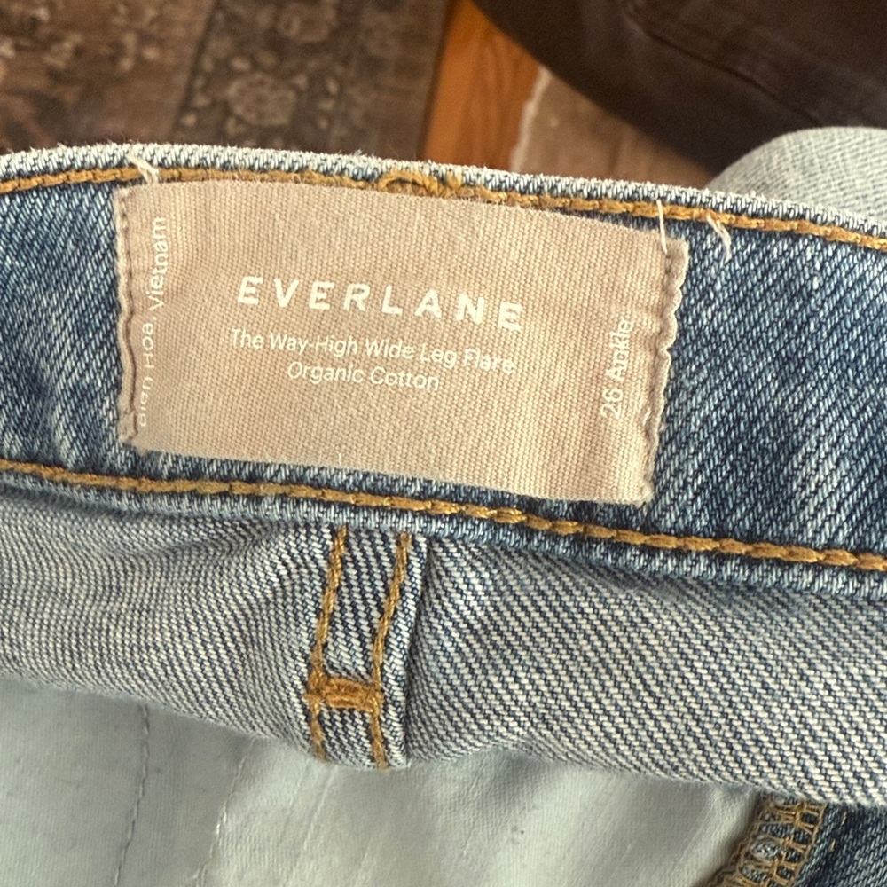 Everlane The Way High Wide Leg Flare Jeans Ankle Light Wash EUC Size 26 - Picture 2 of 7